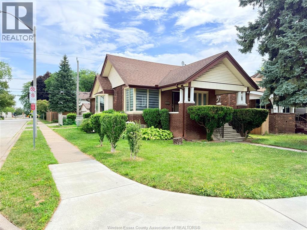 1404 DOUGALL AVENUE, Windsor