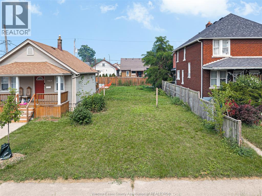 2416 HIGHLAND AVENUE, Windsor
