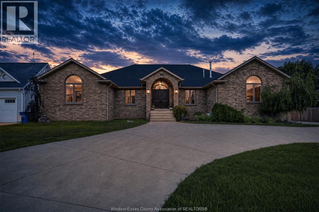 376 ELMSTEAD Ridge, Lakeshore