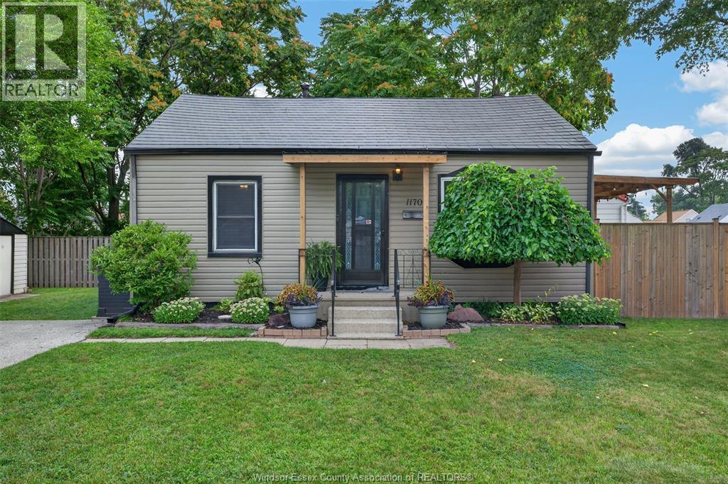 1170 STRATHMORE AVE, Windsor