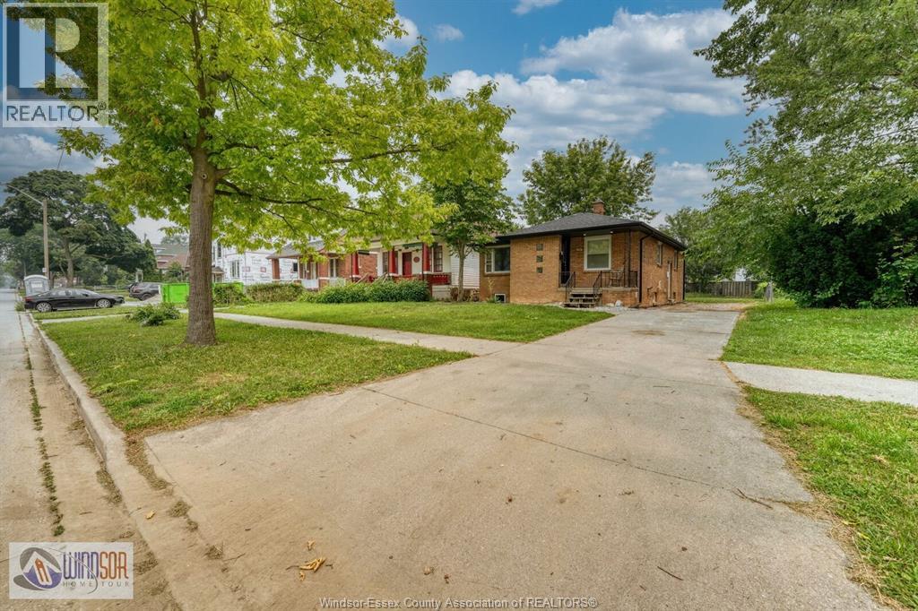 736 PARTINGTON AVENUE, Windsor