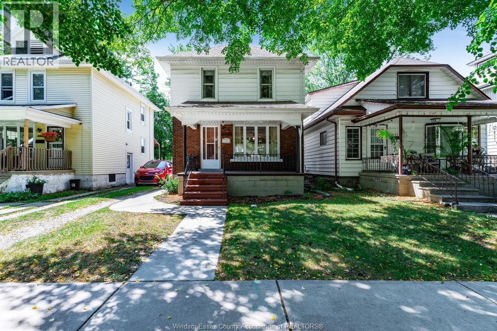 1437 Gladstone AVENUE, Windsor