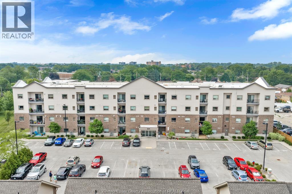 8475 WYANDOTTE STREET East UnitNo. 402, Windsor