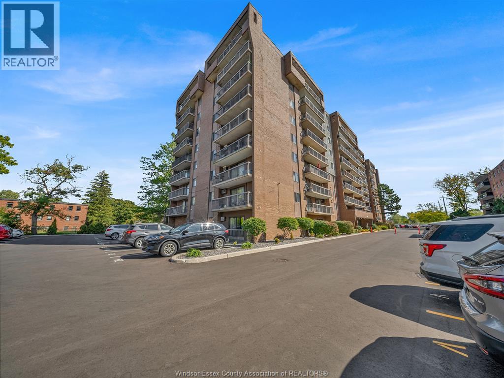 3936 WYANDOTTE STREET East UnitNo. 206, Windsor
