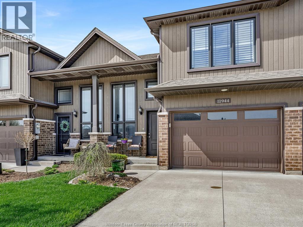 11944 THISTLEDOWN, Windsor