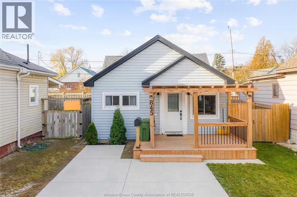 845 ARTHUR, Windsor
