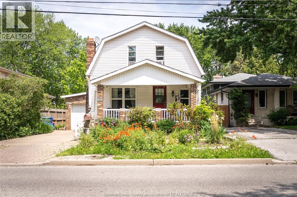 980 RIVERDALE AVENUE, Windsor