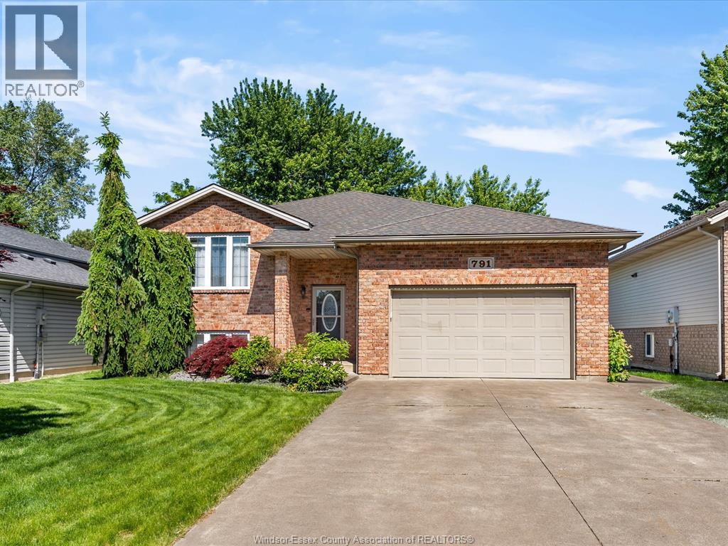 791 HELENA CRESCENT, Belle River