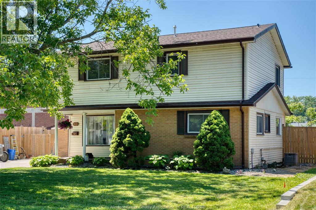 90 MAJOR, LaSalle