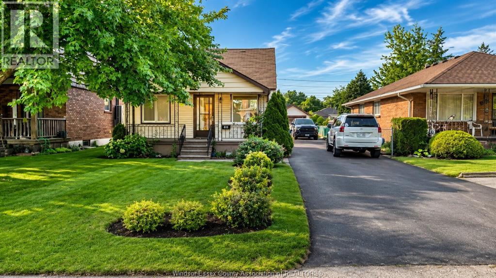 610 VANIER STREET, Windsor