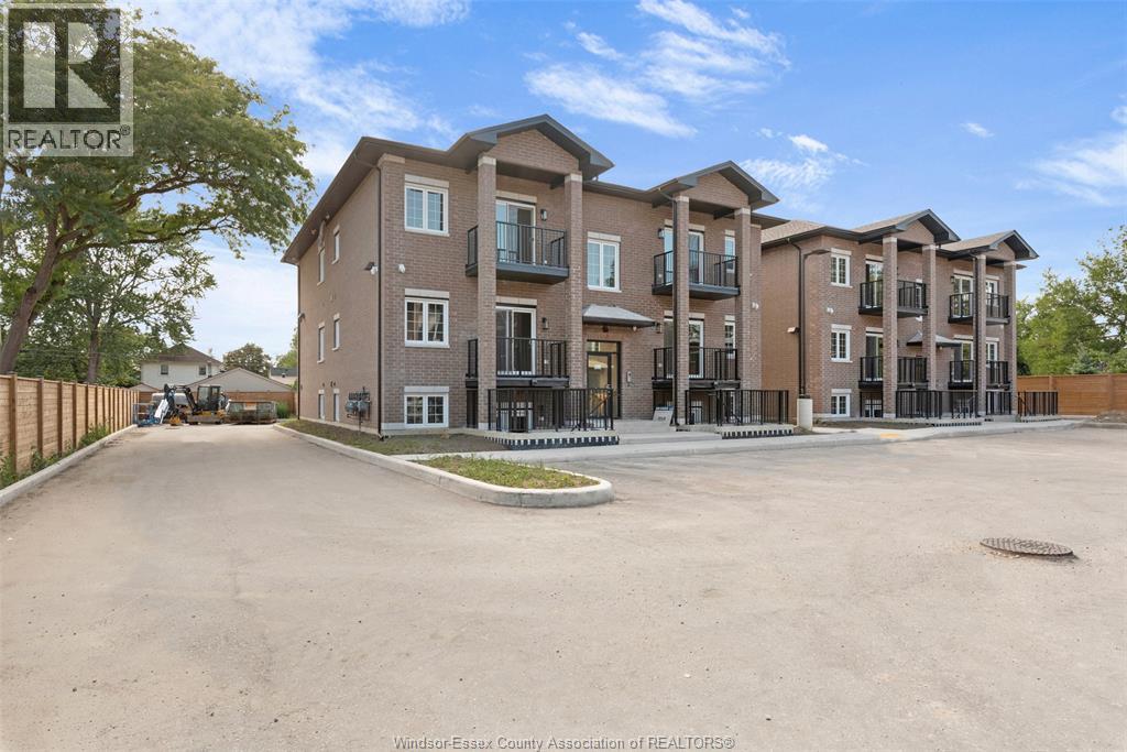 233 WATSON UnitNo. 306, Windsor