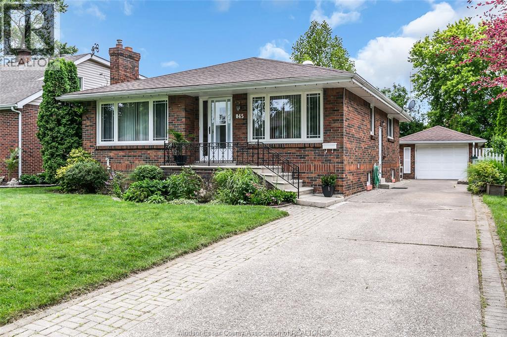 845 ROSSINI BOULEVARD, Windsor