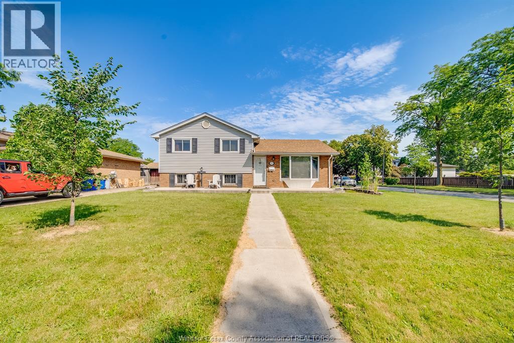 5122 COLBOURNE DRIVE, Windsor