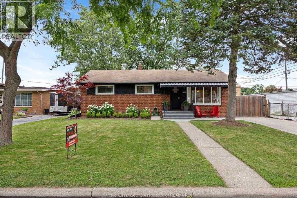 1600 ST. GABRIEL, Windsor