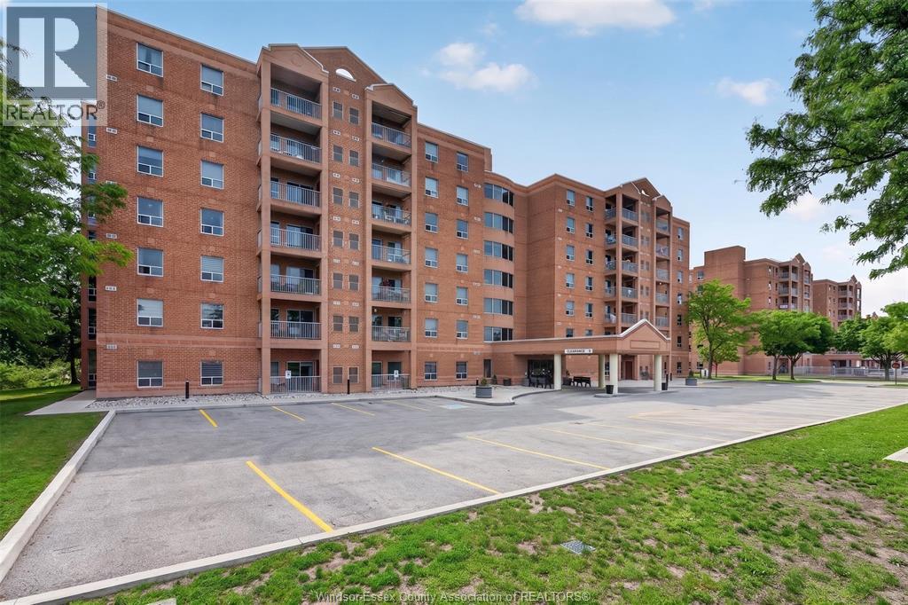 3915 Southwinds DRIVE UnitNo. 203, Windsor