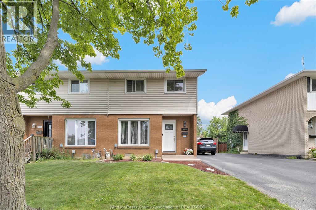 9682 LYNNGROVE CRESCENT, Windsor