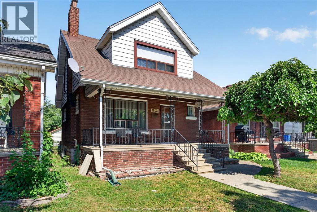 1342 Hall AVENUE, Windsor