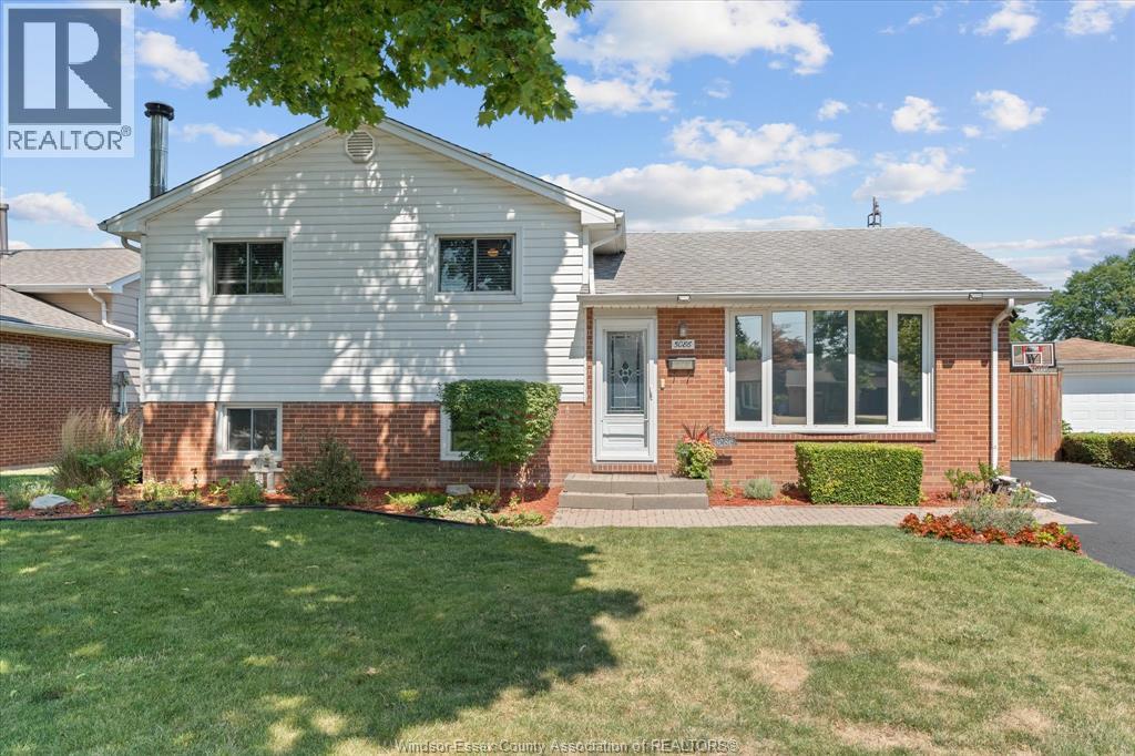 5086 COLBOURNE DRIVE, Windsor