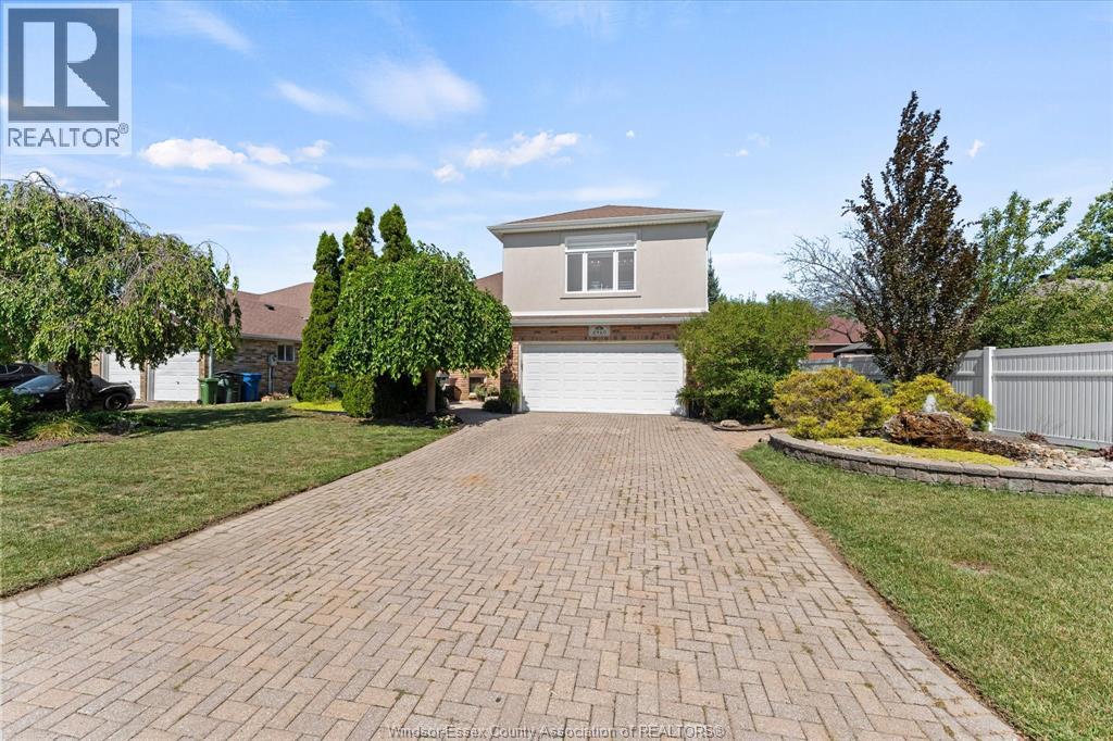 4960 SOUTHWOOD LAKES, Windsor