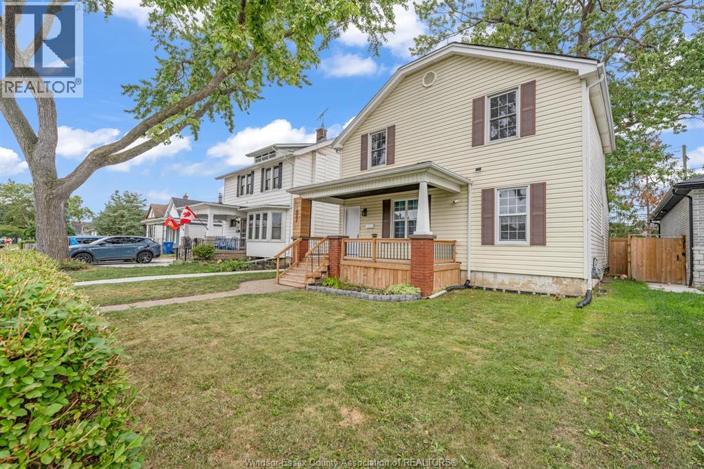 427 CAMERON, Windsor