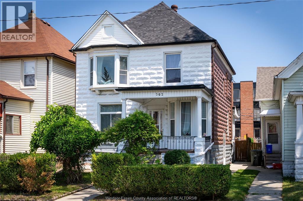 562 DOUGALL, Windsor