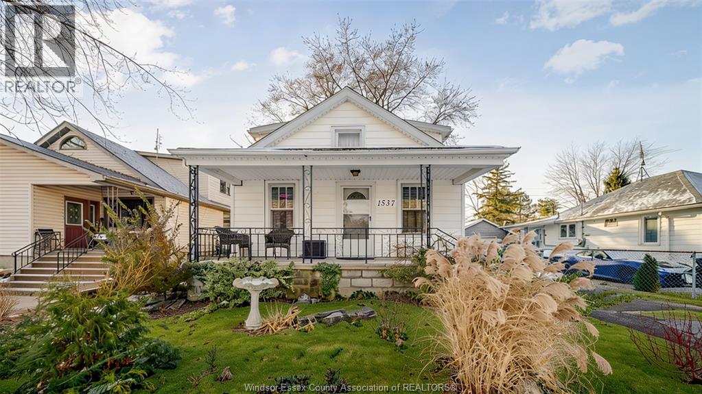 1537 WESTMINSTER BOULEVARD, Windsor