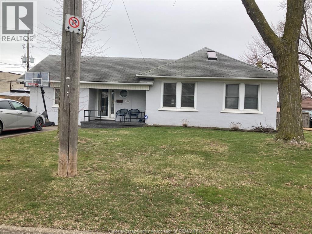 2348 ARTHUR, Windsor