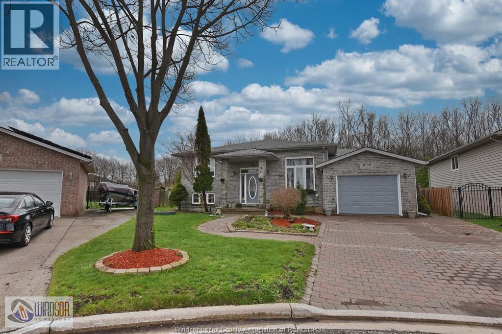 3658 IRONGATE, Windsor