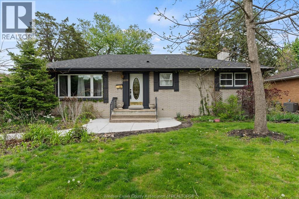 3086 AVONDALE AVENUE, Windsor