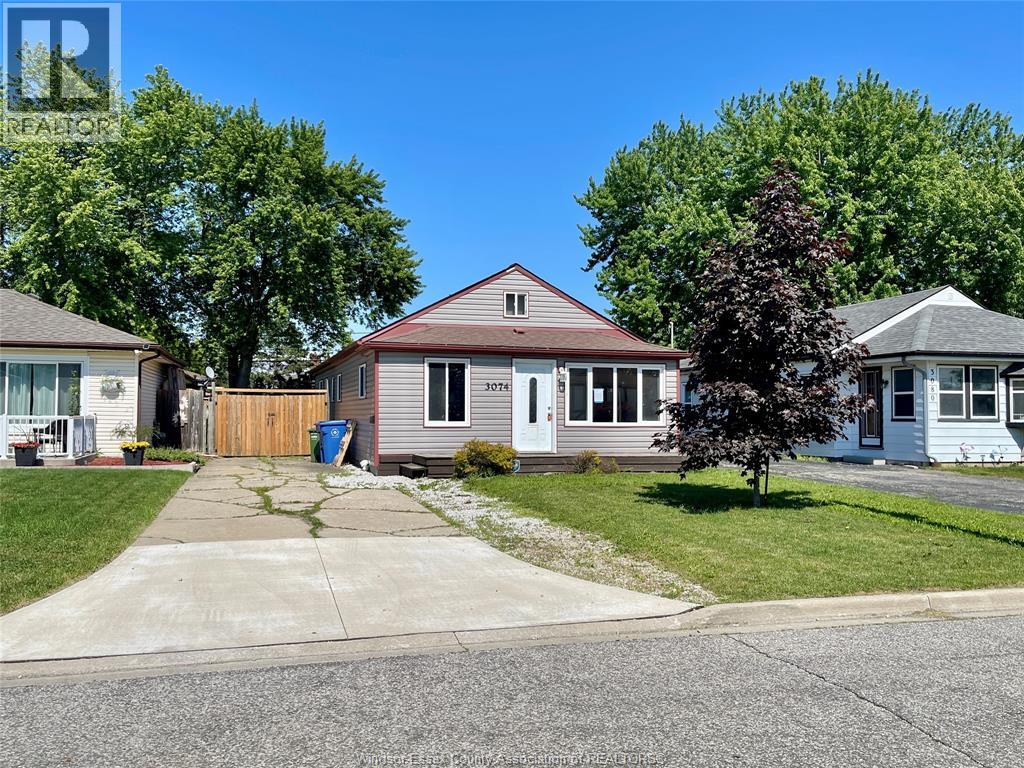 3074 Lloyd George BOULEVARD, Windsor
