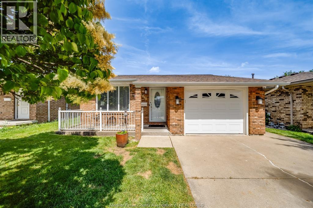 1758 SOUTHDALE DRIVE, Windsor