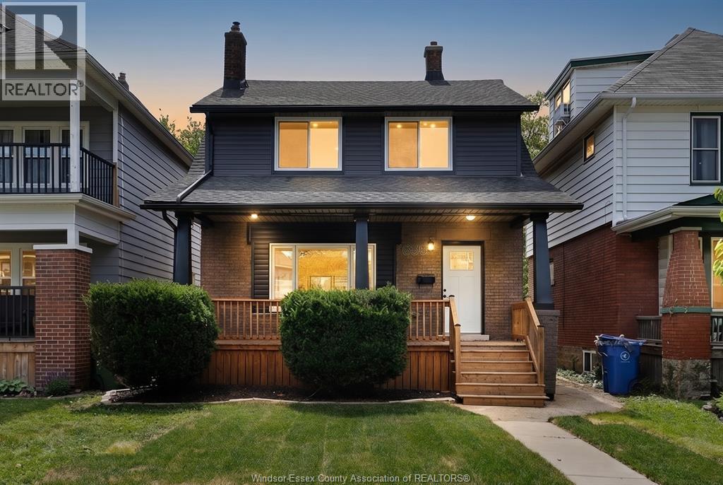 859 MOY AVENUE, Windsor