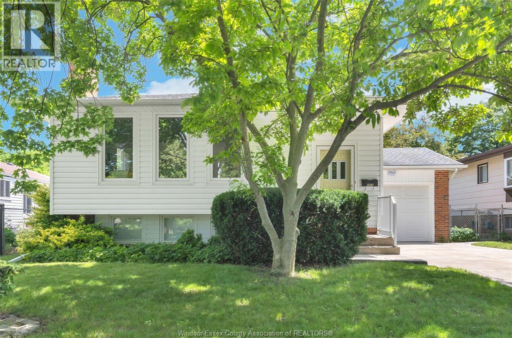9955 Ridge Rd., Windsor