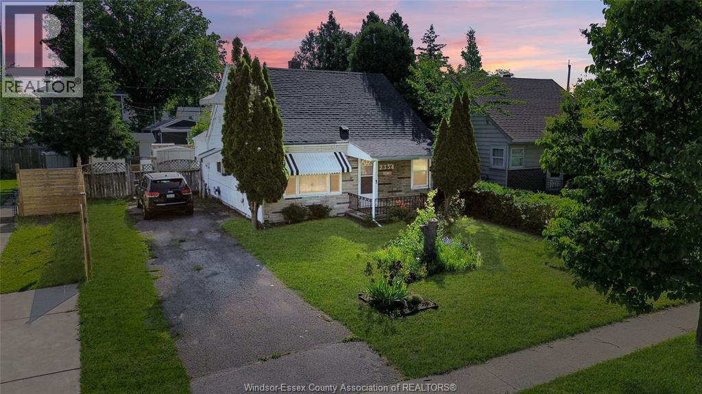 2354 Highland AVENUE, Windsor
