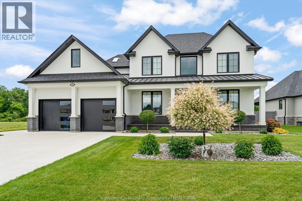 16 YORK BOULEVARD, Kingsville