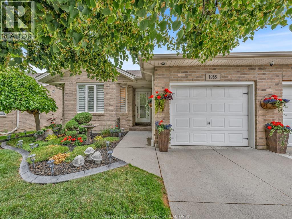 1968 CLOVER AVENUE, Windsor