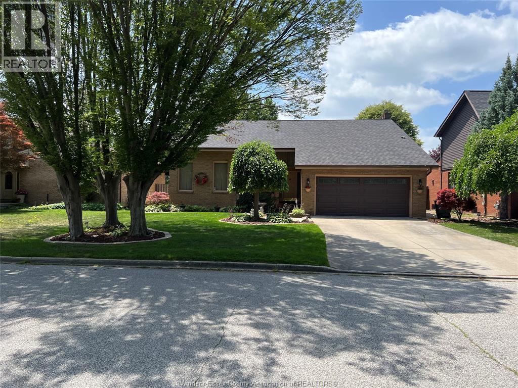 3915 VILLA BORGHESE DRIVE, Windsor