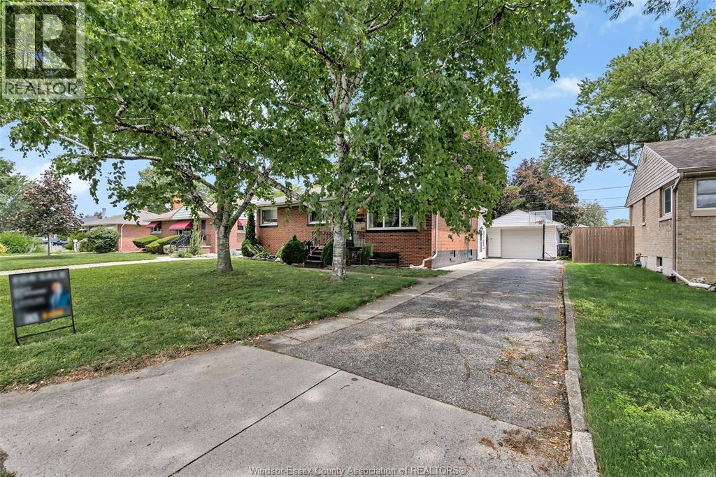 3668 MCKAY, Windsor