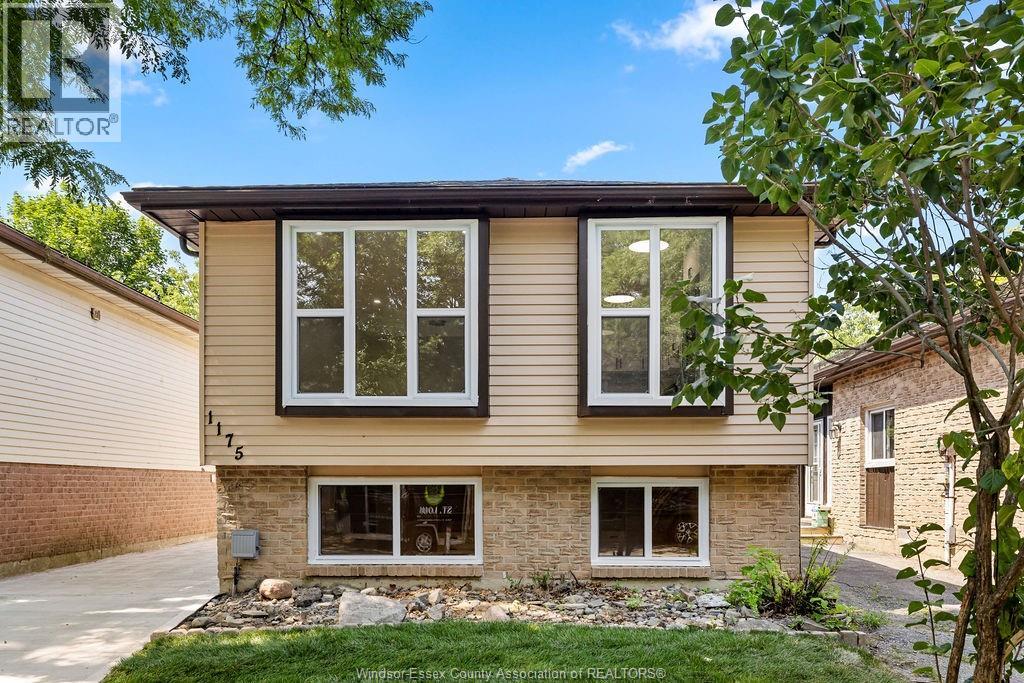 1175 HEATHFIELD, Windsor