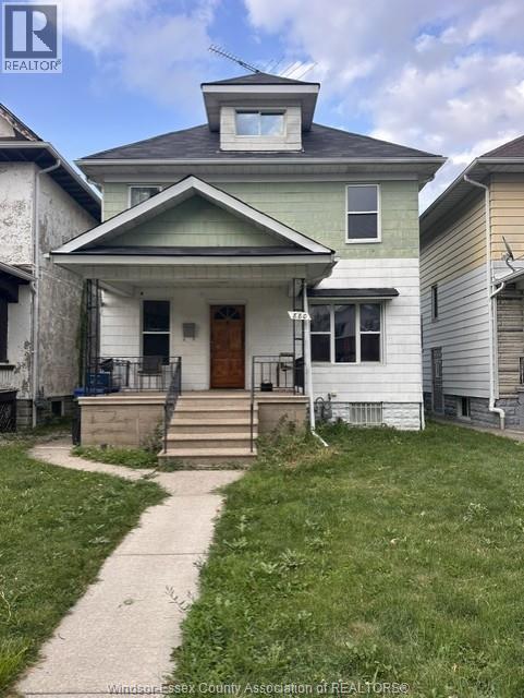 880 MOY AVENUE, Windsor