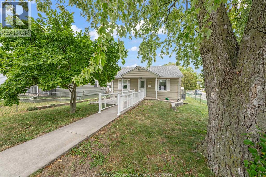 1592 Prince ROAD, Windsor