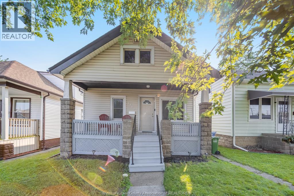 1560 LILLIAN AVENUE, Windsor