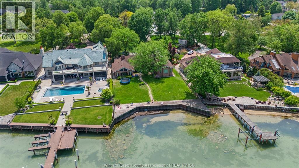 410 RUSSELL WOODS ROAD, Lakeshore