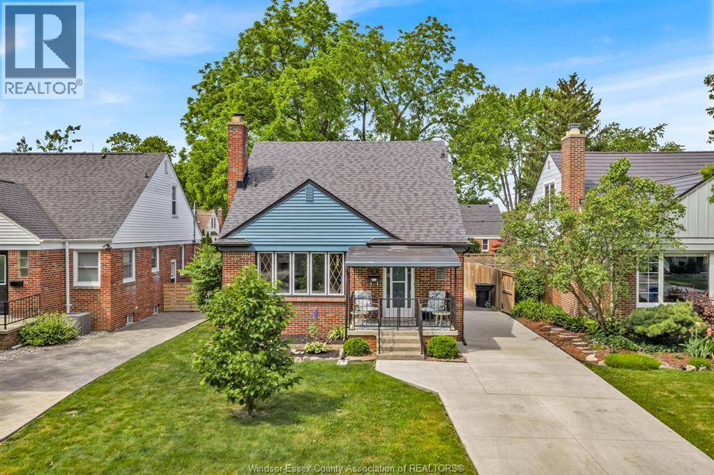 2283 Gladstone AVENUE, Windsor