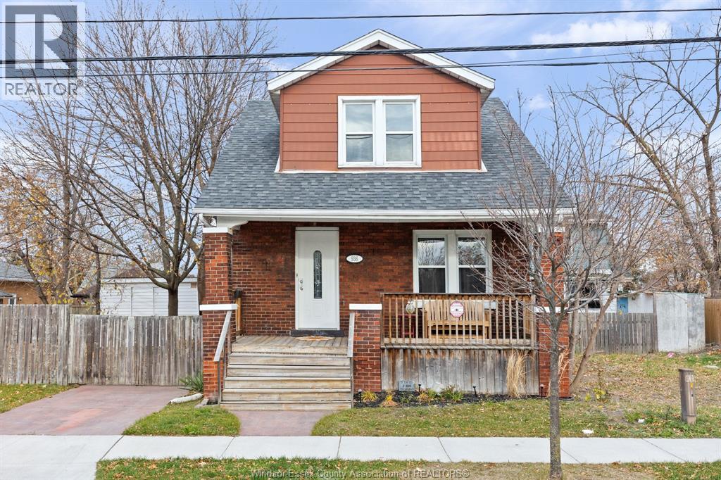 936 ARTHUR, Windsor