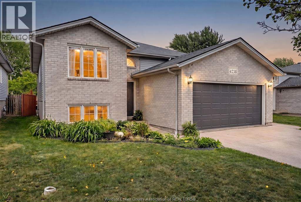 4238 SHARON, Windsor