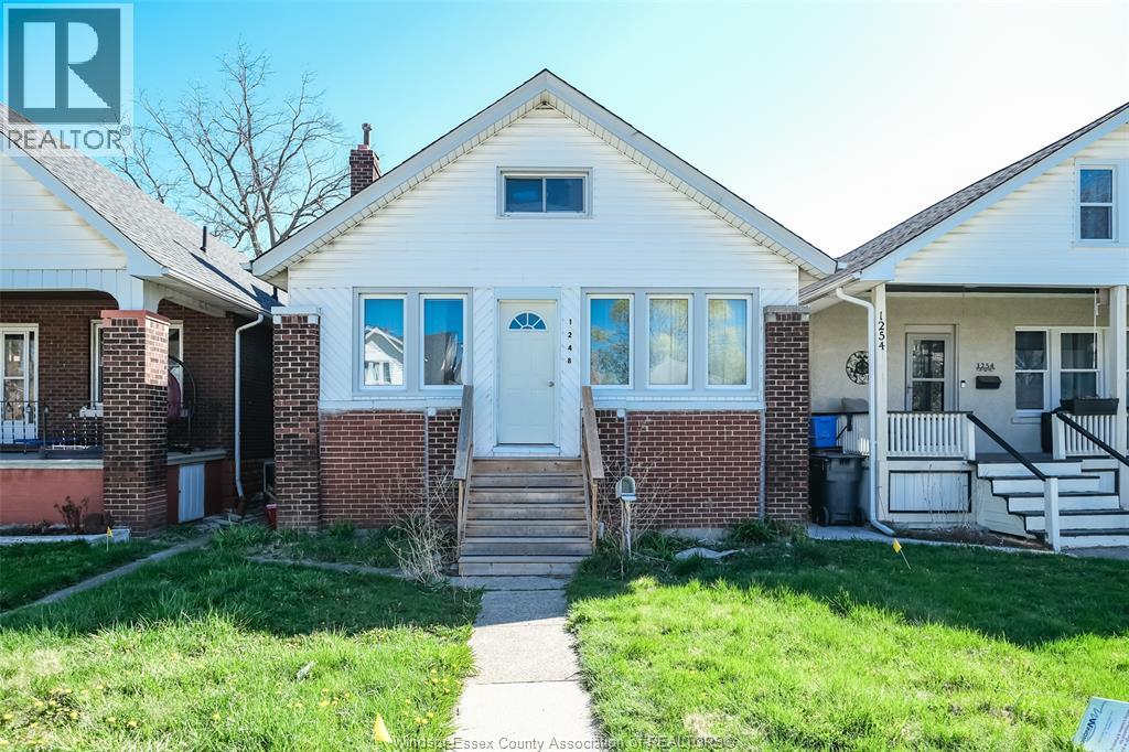 1248 BRUCE AVENUE, Windsor