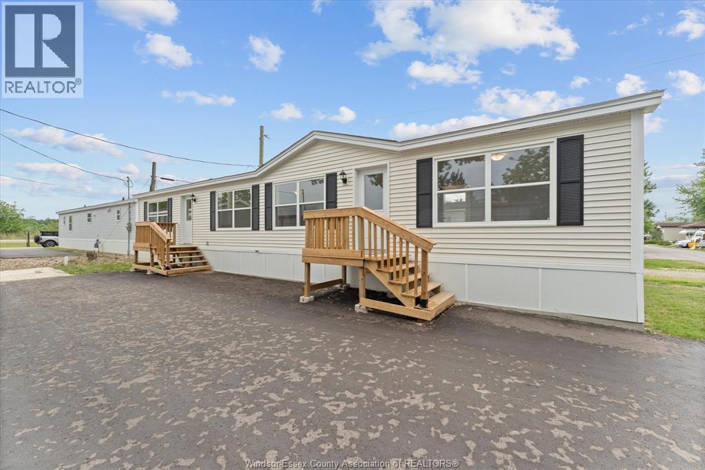 24 REGINA DRIVE, Lakeshore