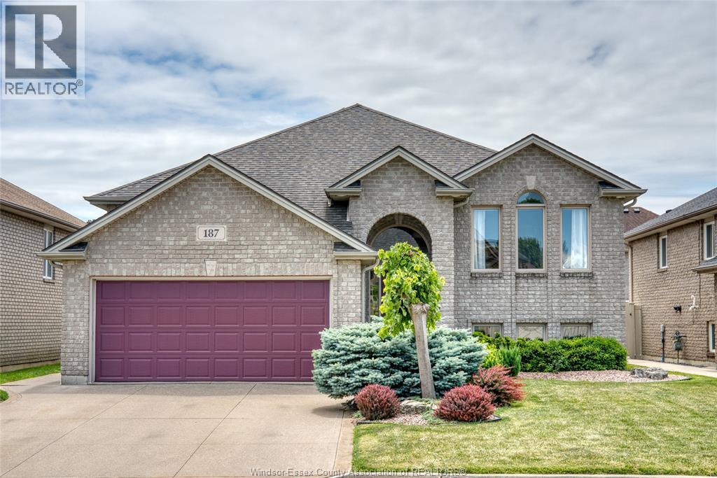 187 ROCKHAVEN DRIVE, Lakeshore