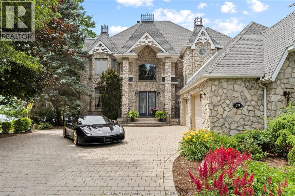 318 CRYSTAL BAY DRIVE, Amherstburg